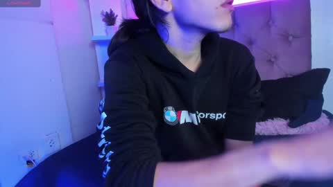 Snapshot of andreuw_wolf chatting on 03-07-25, 10:56 Andreuw Wolf online show from 03-07-25, 10:56