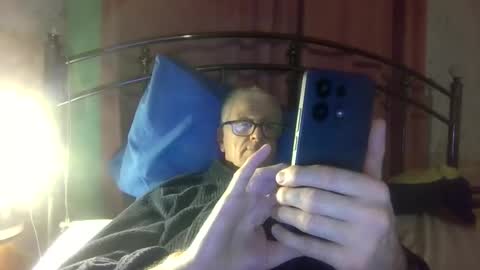 Snapshot of andrew160258 chatting on 02-15-26, 10:50 Andrew online show from 02-15-26, 10:50