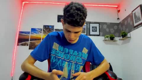 Snapshot of andrew_2811 chatting on 09-15-25, 05:07 andrew_2811 online show from 09-15-25, 05:07