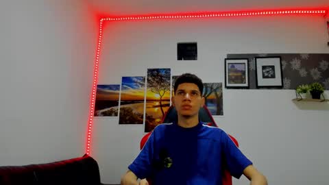 Snapshot of andrew_2811 chatting on 10-11-25, 07:40 andrew_2811 online show from 10-11-25, 07:40