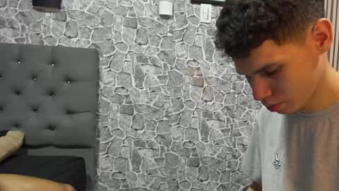 Snapshot of andrew_2811 chatting on 10-19-25, 11:05 andrew_2811 online show from 10-19-25, 11:05