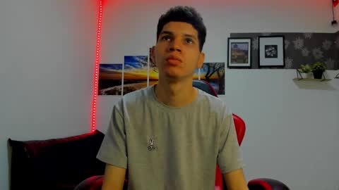 Snapshot of andrew_2811 chatting on 10-21-25, 07:31 andrew_2811 online show from 10-21-25, 07:31