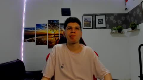 Snapshot of andrew_2811 chatting on 11-04-25, 12:54 andrew_2811 online show from 11-04-25, 12:54