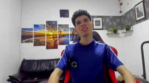 Snapshot of andrew_2811 chatting on 11-21-25, 02:43 andrew_2811 online show from 11-21-25, 02:43