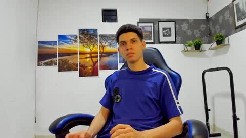 Snapshot of andrew_2811 chatting on 01-07-26, 04:15 andrew_2811 online show from 01-07-26, 04:15