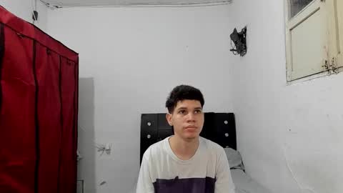 Snapshot of andrew_2811 chatting on 02-11-26, 03:11 andrew_2811 online show from 02-11-26, 03:11