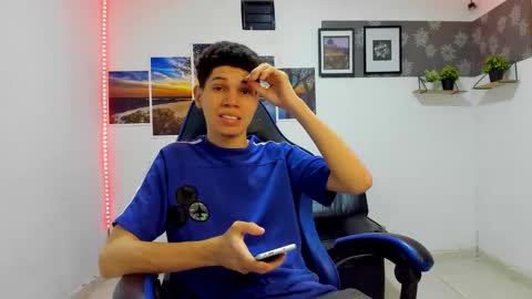 Snapshot of andrew_2811 chatting on 02-14-26, 10:12 andrew_2811 online show from 02-14-26, 10:12