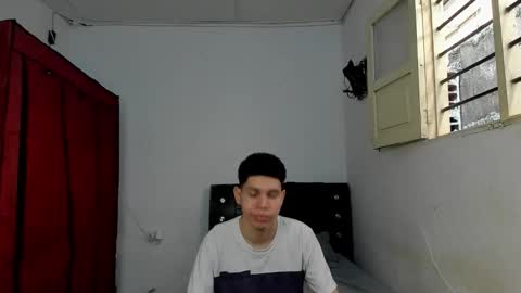 Snapshot of andrew_2811 chatting on 02-21-26, 10:44 andrew_2811 online show from 02-21-26, 10:44