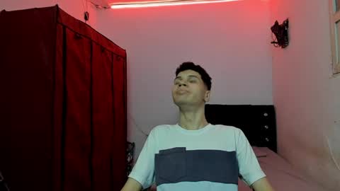 andrew_2811 online show from 04-28-26, 07:35