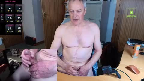 Snapshot of andrew_9999 chatting on 02-24-25, 12:30 Andrew online show from 02-24-25, 12:30