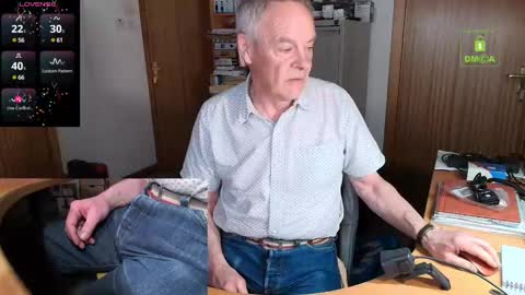 Snapshot of andrew_9999 chatting on 03-12-25, 12:42 Andrew online show from 03-12-25, 12:42