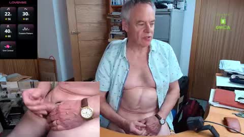 Snapshot of andrew_9999 chatting on 10-03-25, 01:52 Andrew online show from 10-03-25, 01:52