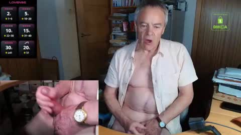 Snapshot of andrew_9999 chatting on 10-06-25, 11:02 Andrew online show from 10-06-25, 11:02