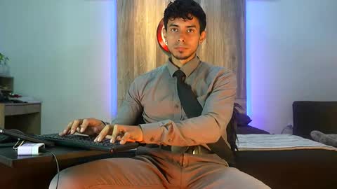 Andrew online show from 10-28-25, 01:53