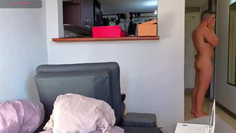 Snapshot of andrew_hot_999 chatting on 11-02-25, 09:17 Andrew online show from 11-02-25, 09:17