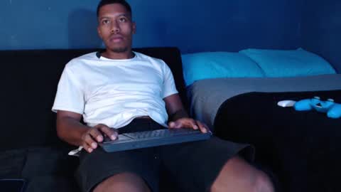 Snapshot of andrew_hoult chatting on 02-09-25, 03:32 Andrew online show from 02-09-25, 03:32