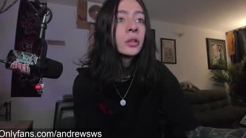 Snapshot of andrew_round chatting on 12-03-25, 12:29 andrew_round online show from 12-03-25, 12:29