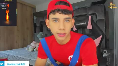 Snapshot of andrew_twink18 chatting on 10-08-25, 08:17 Andrew M. online show from 10-08-25, 08:17