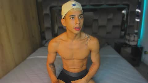 Snapshot of andrew_twink18 chatting on 01-18-26, 07:50 Andrew M. online show from 01-18-26, 07:50