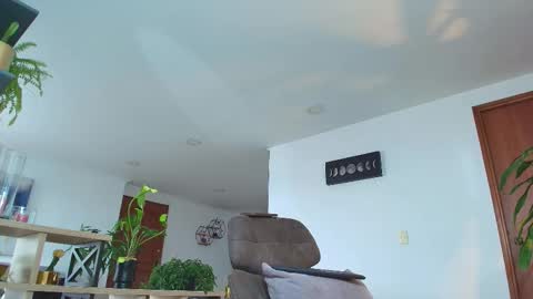 Snapshot of andrew_west_ chatting on 10-16-25, 09:38 ANDREW WEST online show from 10-16-25, 09:38