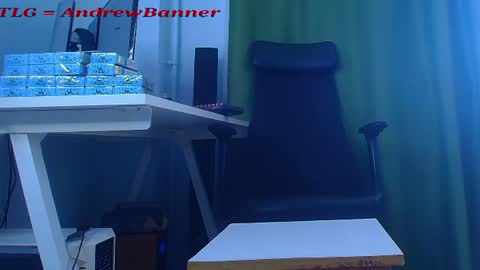 Snapshot of andrewbanner chatting on 07-20-26, 08:06 MasterRomania online show from 07-20-26, 08:06