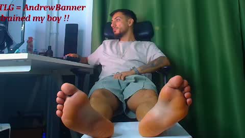 Snapshot of andrewbanner chatting on 08-07-26, 04:58 MasterRomania online show from 08-07-26, 04:58