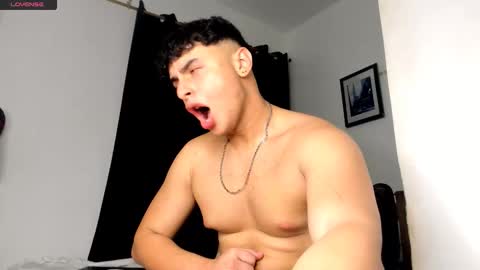 Snapshot of andrewlamar77 chatting on 03-10-26, 12:26 Andrewlamar21 online show from 03-10-26, 12:26