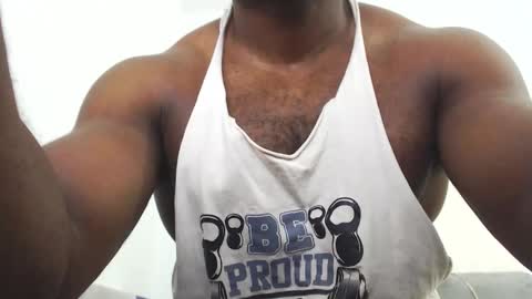 Snapshot of andrewoconnor__ chatting on 12-18-25, 01:17 Andrew Oconnor online show from 12-18-25, 01:17