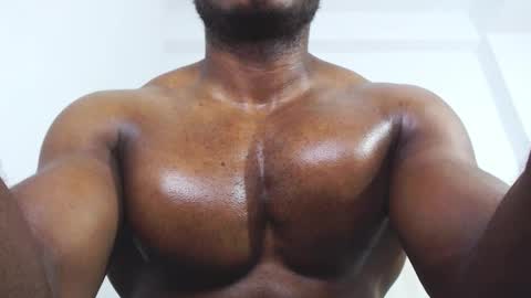 Snapshot of andrewoconnor__ chatting on 02-08-26, 01:20 Andrew Oconnor online show from 02-08-26, 01:20