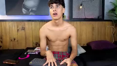 Snapshot of andrewortix chatting on 03-07-26, 04:20 AndreWortix online show from 03-07-26, 04:20