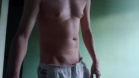 Snapshot of andrexmartinex chatting on 01-04-25, 10:34 Andres online show from 01-04-25, 10:34