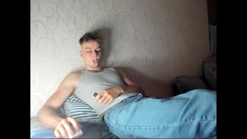 Snapshot of andrian_sweety chatting on 09-17-25, 09:38 andrian_sweety online show from 09-17-25, 09:38