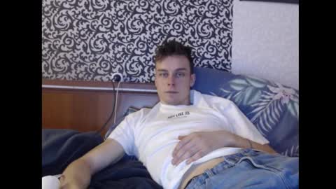 Snapshot of andrian_sweety chatting on 12-19-25, 03:19 andrian_sweety online show from 12-19-25, 03:19