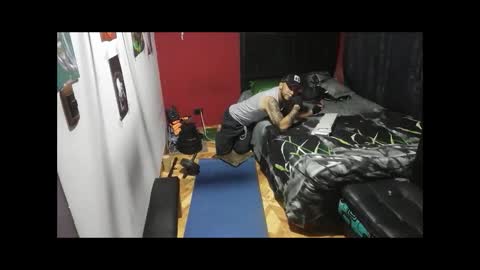 Snapshot of androdd666 chatting on 10-22-25, 02:45 androd666 online show from 10-22-25, 02:45