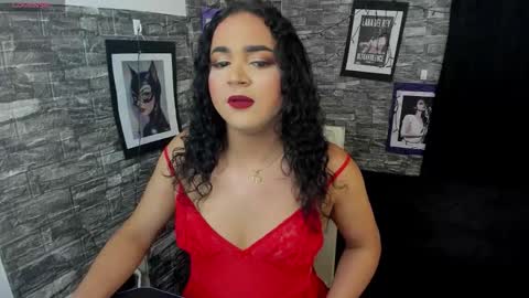 Snapshot of andrys_hot chatting on 12-14-25, 02:17 Andrys online show from 12-14-25, 02:17