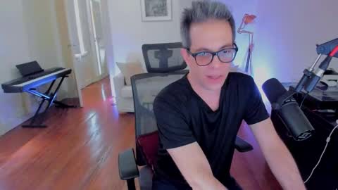 Snapshot of andy0pandi chatting on 12-07-24, 02:13 Andrew online show from 12-07-24, 02:13