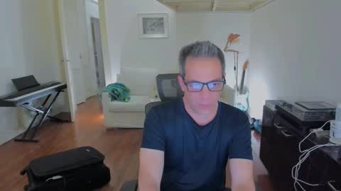 Snapshot of andy0pandi chatting on 02-07-25, 08:55 Andrew online show from 02-07-25, 08:55