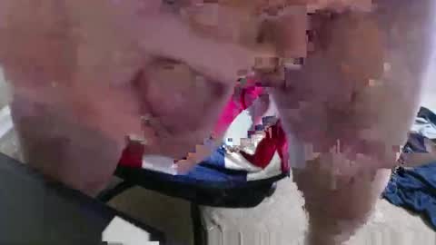 Snapshot of andy523 chatting on 12-19-25, 01:45 andy523 online show from 12-19-25, 01:45