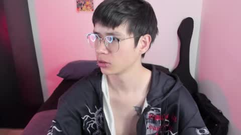 Snapshot of andy_bankai chatting on 01-18-26, 07:01 twx Andy twink3 online show from 01-18-26, 07:01