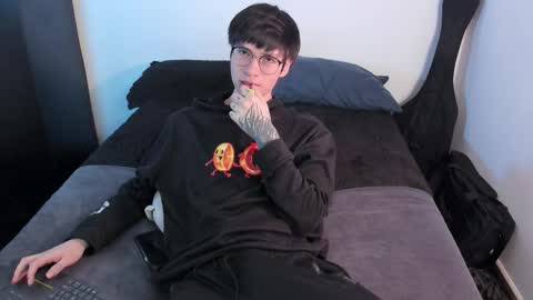 Snapshot of andy_bankai chatting on 02-12-26, 04:40 twx Andy twink3 online show from 02-12-26, 04:40