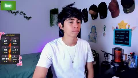 Snapshot of andy_guez_11 chatting on 09-25-25, 11:03 andy_guez_11 online show from 09-25-25, 11:03