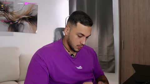 Snapshot of andy_weld chatting on 06-25-26, 01:59 my onlyfans online show from 06-25-26, 01:59