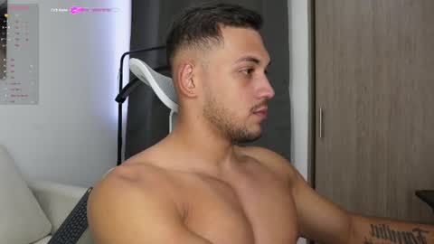 Snapshot of andy_weld chatting on 07-12-26, 10:56 my onlyfans online show from 07-12-26, 10:56