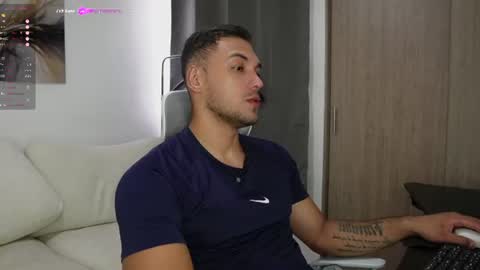 Snapshot of andy_weld chatting on 07-20-26, 06:21 my onlyfans online show from 07-20-26, 06:21