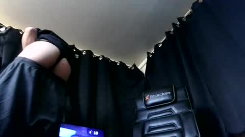 Snapshot of andybadass chatting on 05-23-26, 09:13 andybadass online show from 05-23-26, 09:13