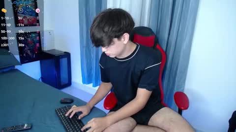 Snapshot of andyboy_19 chatting on 12-10-24, 11:19 andy online show from 12-10-24, 11:19