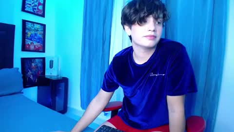 Snapshot of andyboy_19 chatting on 02-09-25, 02:28 andy online show from 02-09-25, 02:28