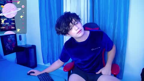 Snapshot of andyboy_19 chatting on 02-22-25, 01:33 andy online show from 02-22-25, 01:33