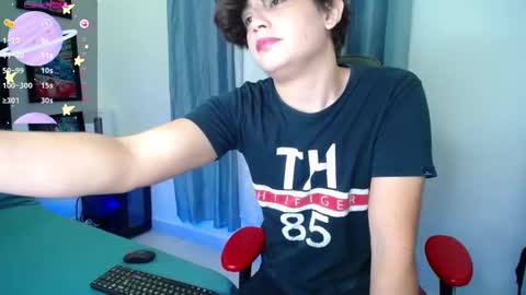 Snapshot of andyboy_19 chatting on 02-24-25, 11:41 andy online show from 02-24-25, 11:41