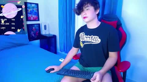 Snapshot of andyboy_19 chatting on 03-06-25, 10:58 andy online show from 03-06-25, 10:58